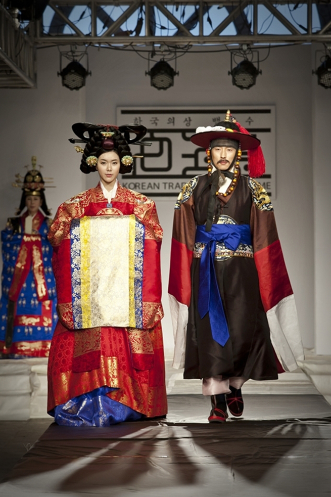 首尔365时装秀，首尔历史博物馆举办韩服时装秀
