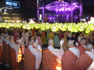 Buddha_lantern_parade_178-300x225.jpg