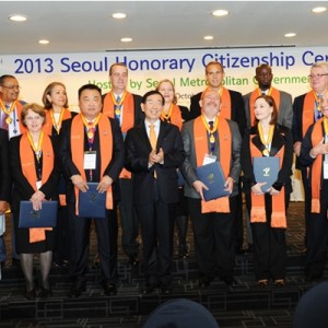 首尔选出15名2013首尔荣誉市民