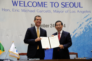 首尔市与洛杉矶签署强化友好交流合作协议
