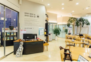 首尔市就业咖啡厅，为8,721名青年提供免费就业支援服务