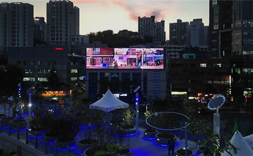 首尔市又一浪漫求婚圣地，首尔路媒体画布