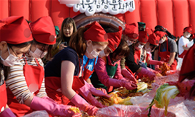 首尔越冬泡菜文化节活动照片