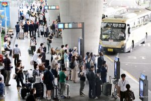 首尔市将23条机场巴士路线交通卡票价下调1000韩元