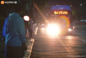 首尔市于1月25日和26日延长地铁和公交车末班车时间