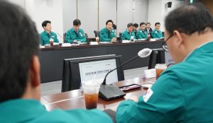 风灾水灾应对措施实施情况报告会-2