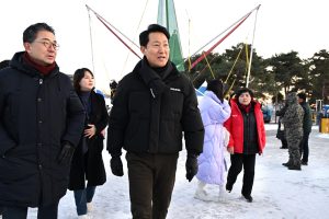 参观浪漫汉江圣诞集市及汉江雪橇场-1