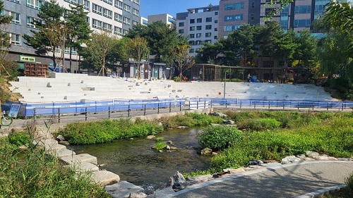 细谷川滨水居住文化空间建成照片