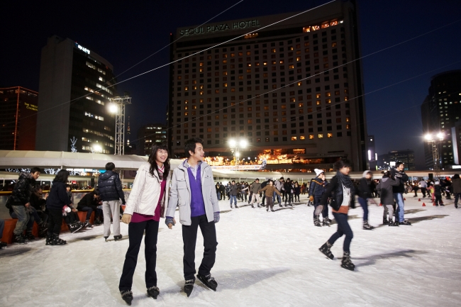 【首尔】首尔广场滑冰场将于12月16日开放