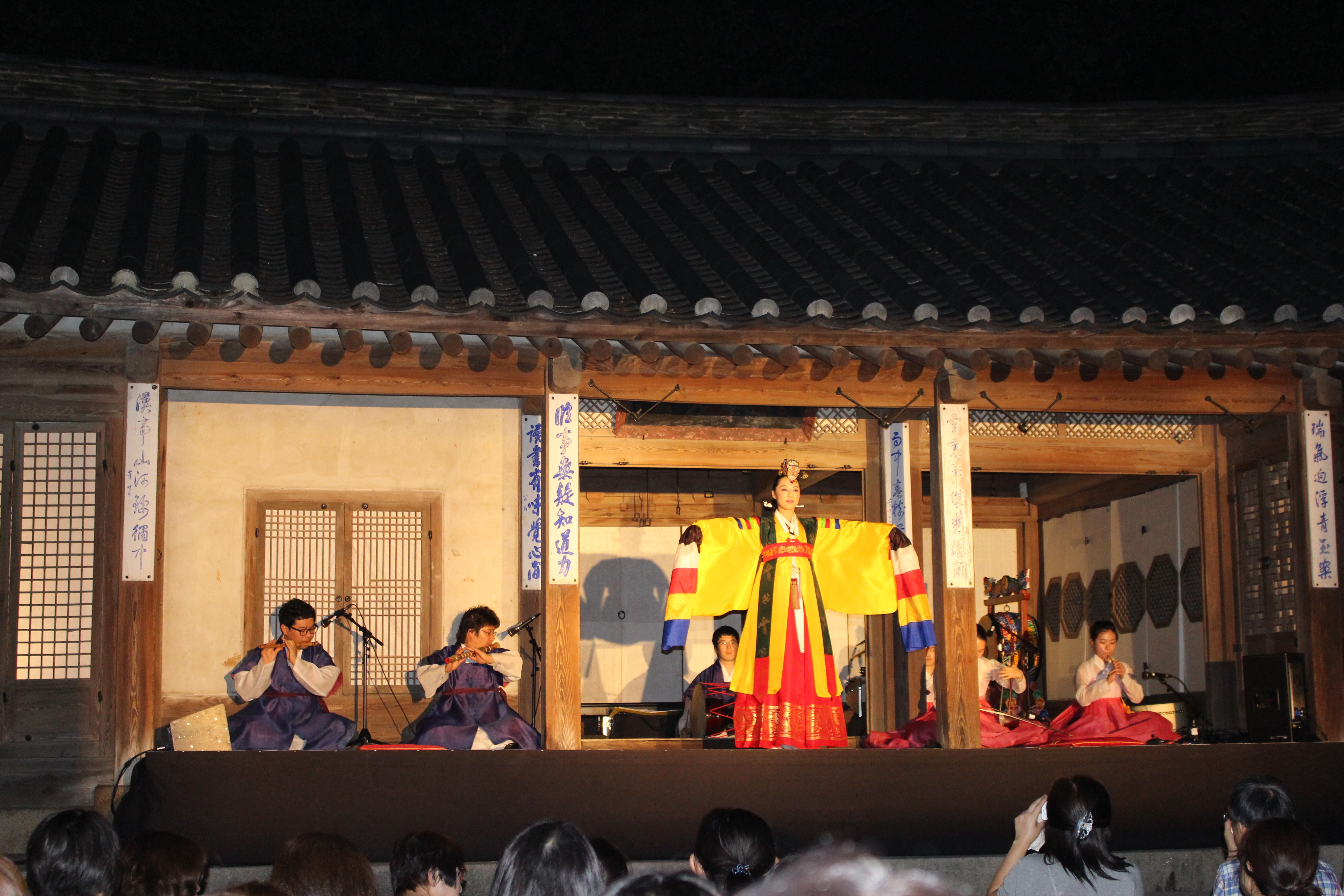 月光下的美丽宫殿之旅——韩国“昌德宫”月光之旅